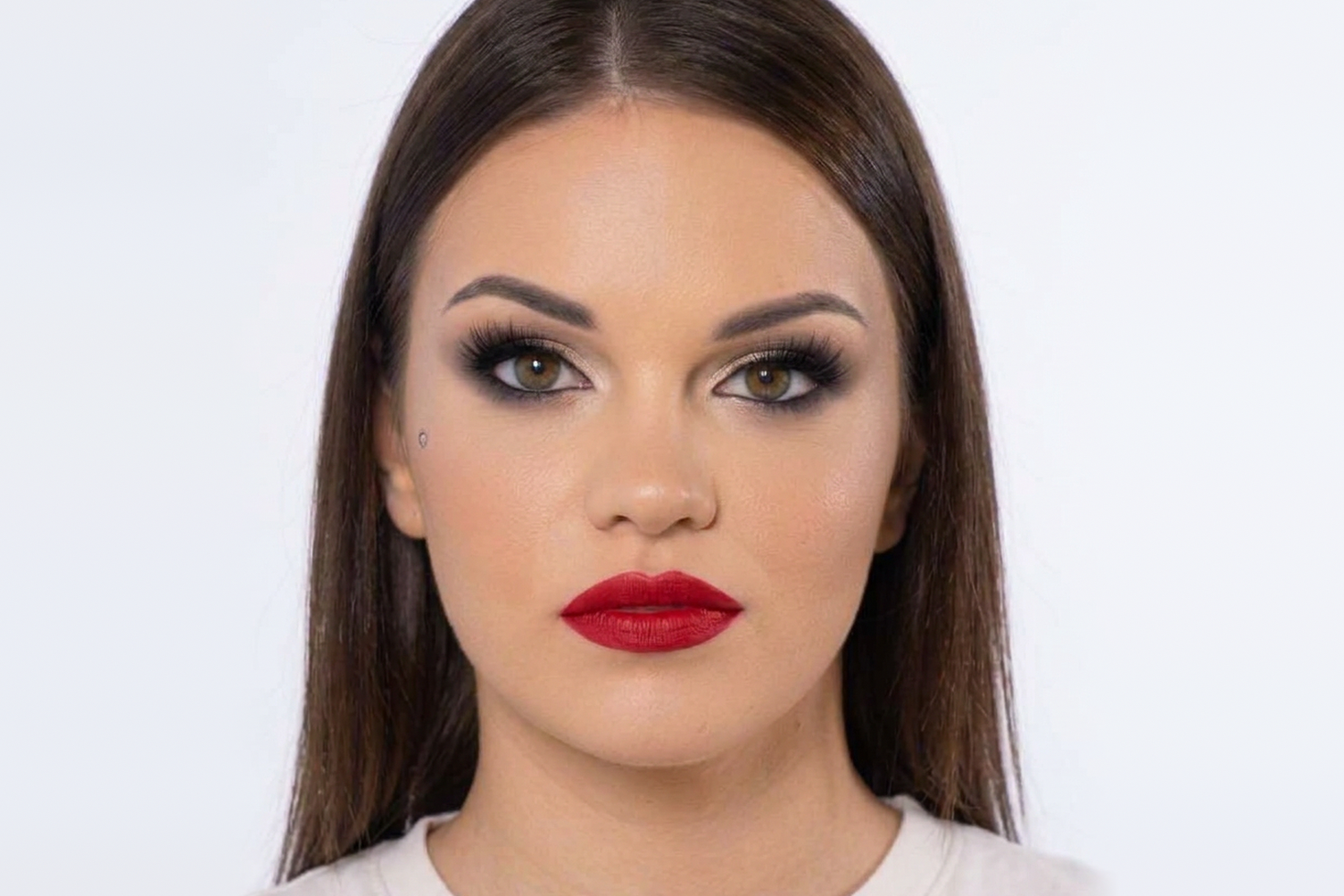 To samo oko po wykonaniu smokey eye